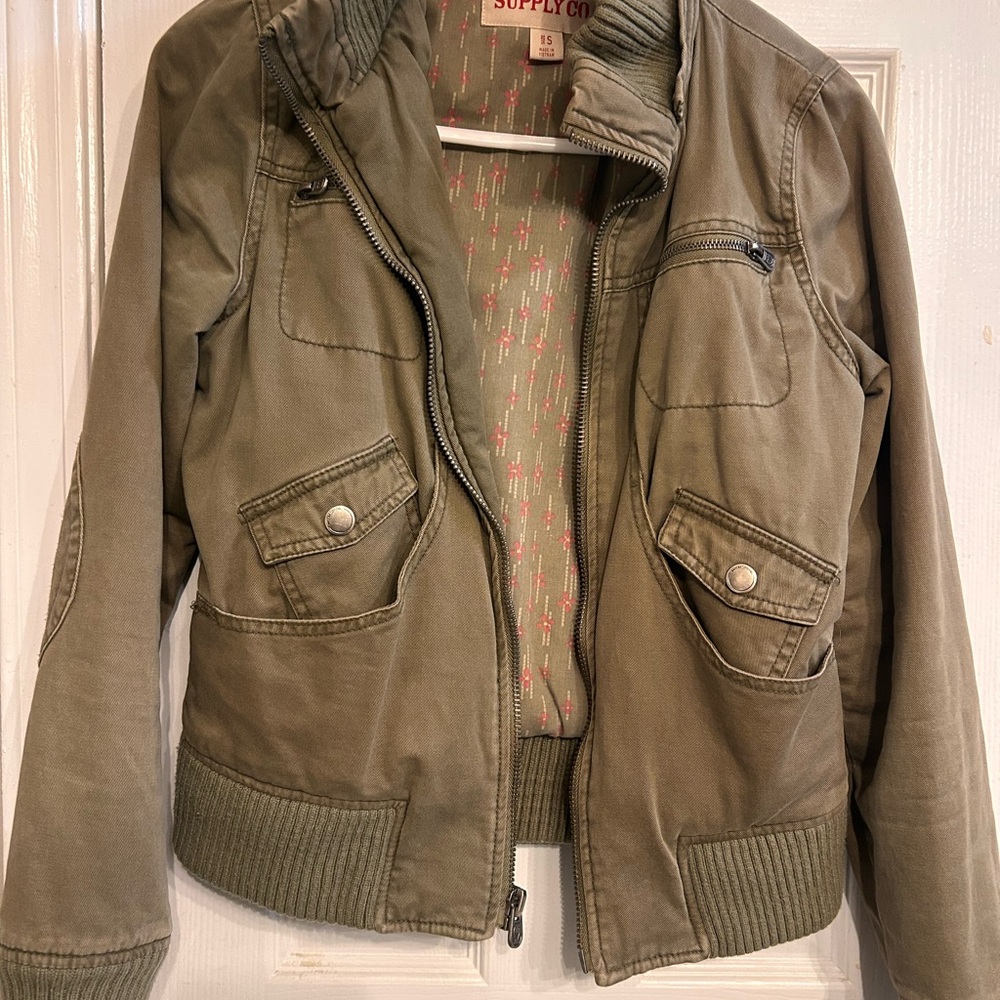 Old school women’s Mossimo bomber jacket.